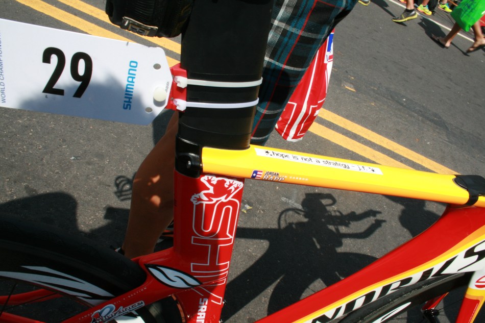 2013IMKonaBikeCheckInRapp