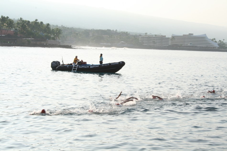 2013IMKonaWomensSwimLead