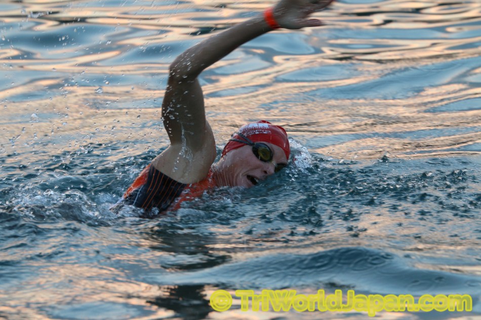プロ女子スイム写真２