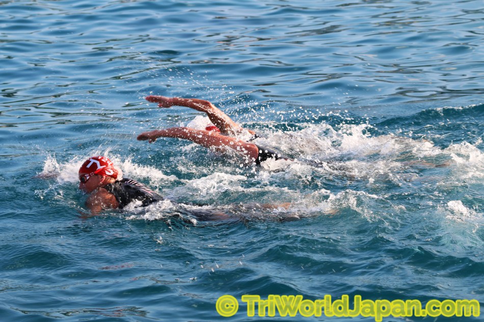 プロ女子スイム写真３